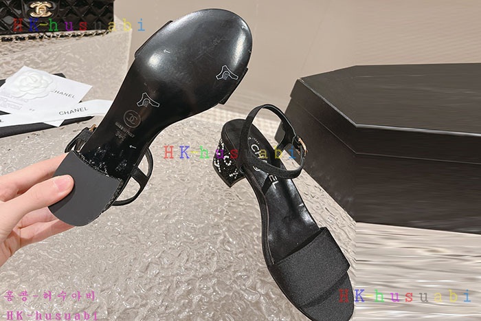 NEW 샤넬 샌들 신상 C 857701