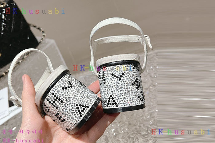 NEW 샤넬 샌들 신상 C 857703