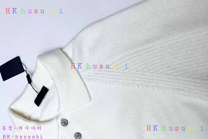 NEW 프라다 니트 신상 P 697475