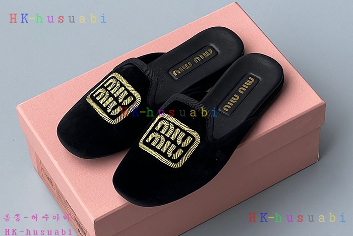 NEW 미우미우 신발 신상 MU 557013