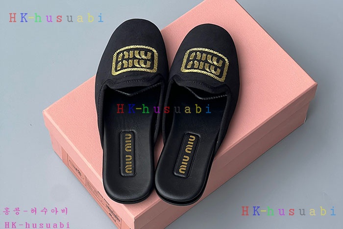 NEW 미우미우 신발 신상 MU 557013