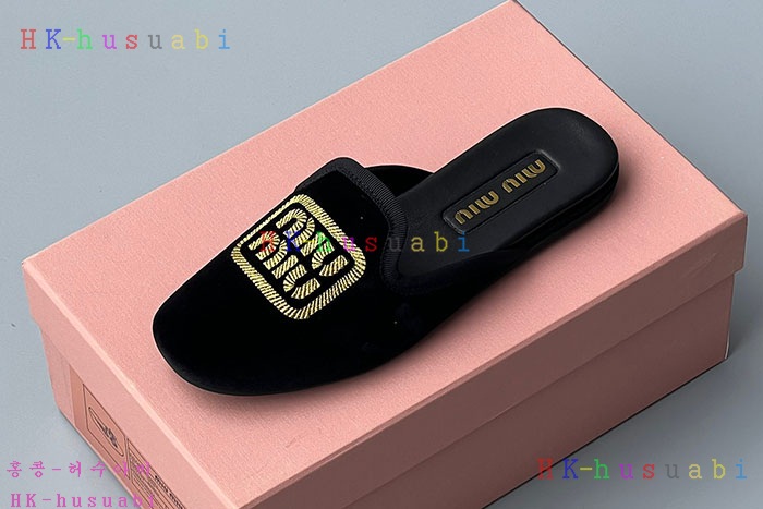 NEW 미우미우 신발 신상 MU 557013