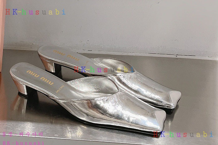NEW 미우미우 신발 신상 MU 555284