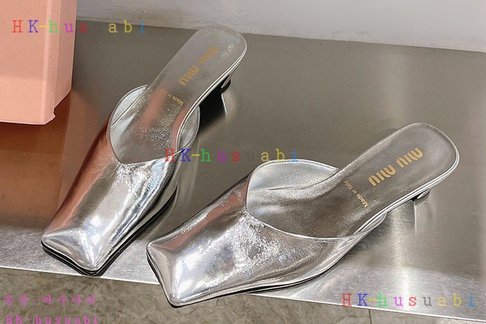 NEW 미우미우 신발 신상 MU 555284