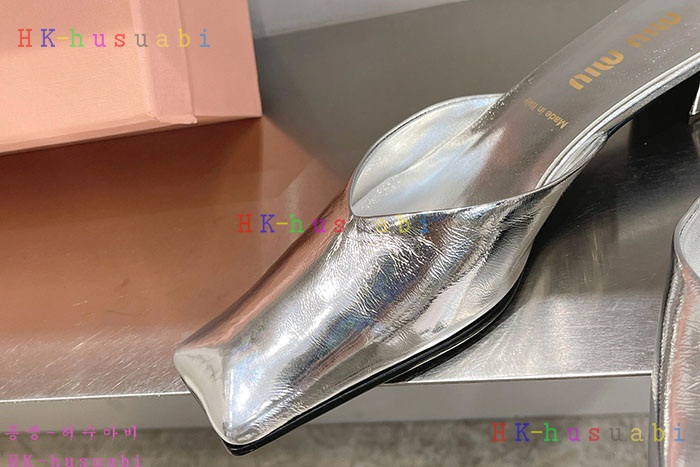 NEW 미우미우 신발 신상 MU 555284