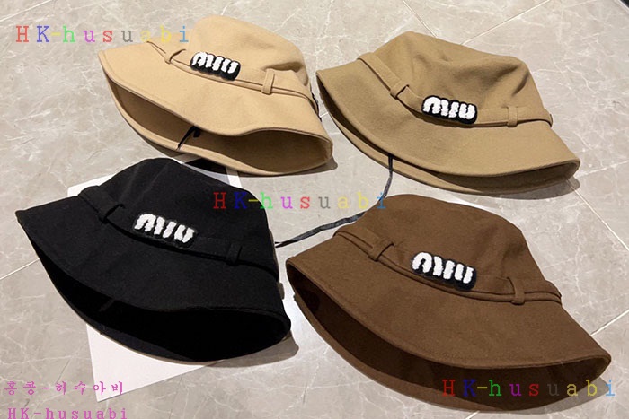 NEW 미우미우 모자 신상 M 6799953