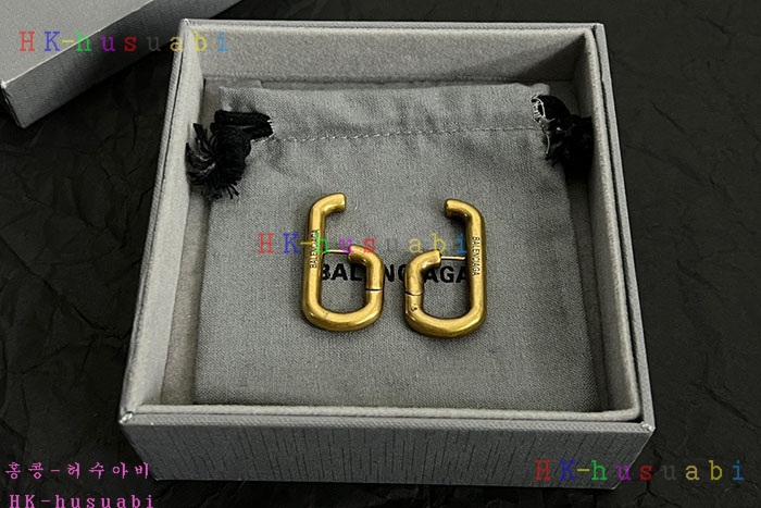 NEW 발렌시아가 귀걸이 신상 B 958851