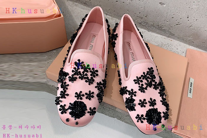 NEW 미우미우 신발 신상 MU 680041