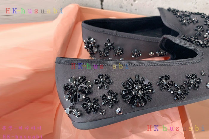 NEW 미우미우 신발 신상 MU 680040