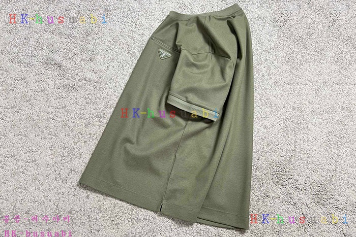NEW 프라다 반팔티 신상 P 997043