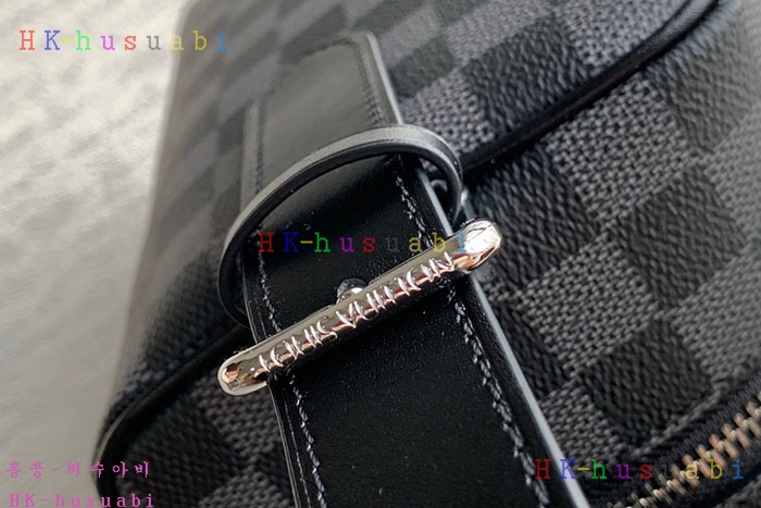 ★미러급★루이비통 클러치 락커 돕 키트 모노그램 이클립스 M83114