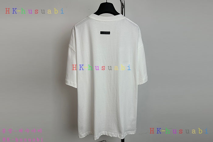 NEW 미우미우 반팔티 신상 MU 895502