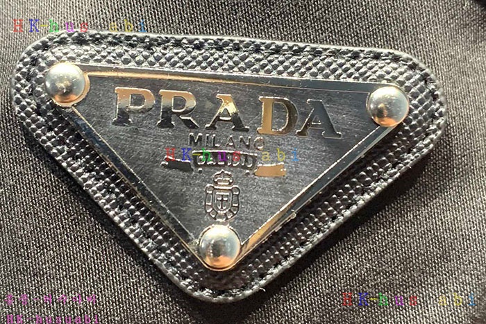 NEW 프라다 반팔티 신상 P 668042