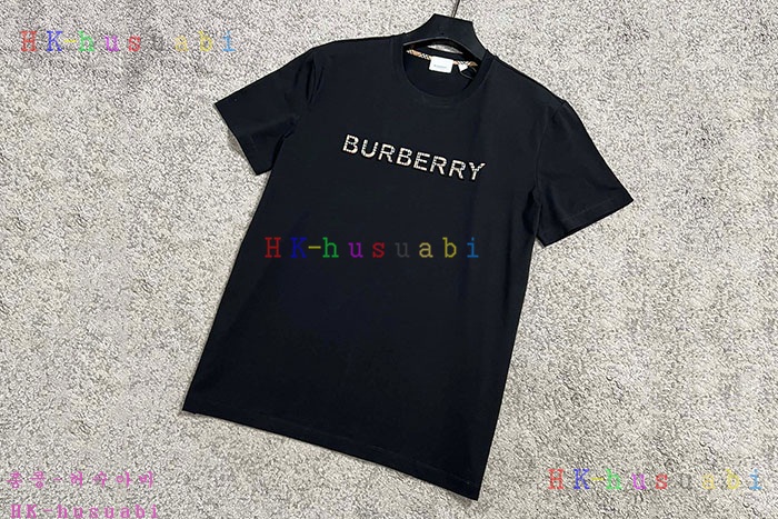 NEW 버버리 반팔티 신상 B 690804