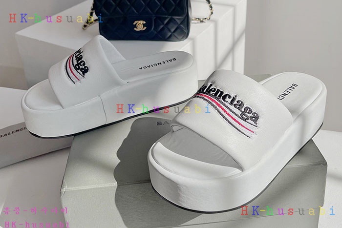 NEW 발렌시아가 샌들 신상 B 669952