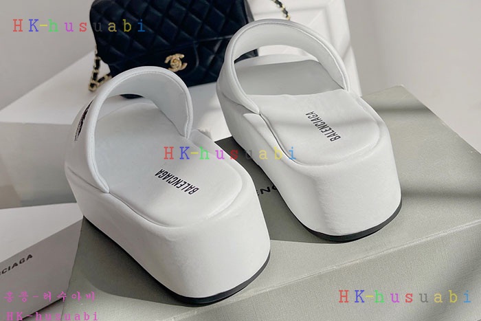 NEW 발렌시아가 샌들 신상 B 669952