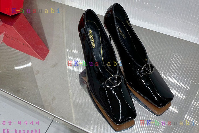 NEW 발렌티노 샌들 신상 V 2660015