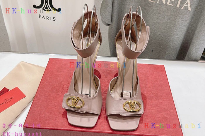 NEW 발렌티노 샌들 신상 V 2661100