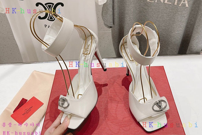 NEW 발렌티노 샌들 신상 V 2661105