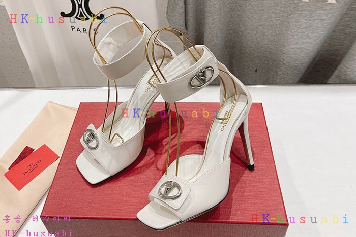 NEW 발렌티노 샌들 신상 V 2661105