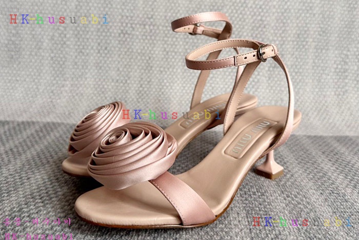NEW 미우미우 신발 신상 MU 6693004
