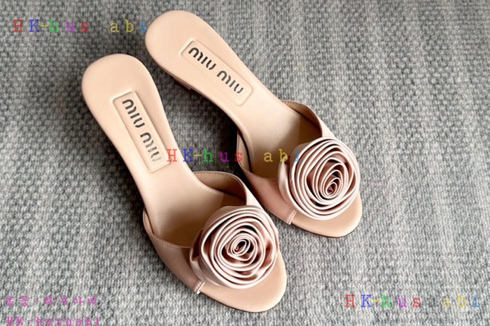 NEW 미우미우 신발 신상 MU 6693008