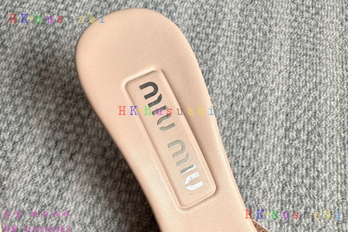 NEW 미우미우 신발 신상 MU 6693008
