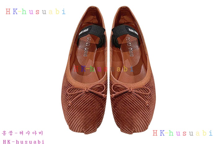 NEW 미우미우 신발 신상 MU 6692664