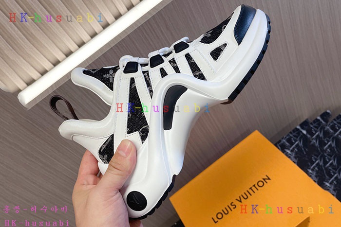 NEW 루이비통 스니커즈 신상 LV 980017
