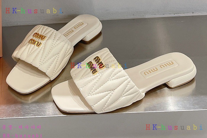NEW 미우미우 샌들 신상 M 968019