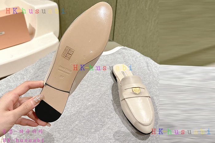NEW 미우미우 신발 신상 MU 8956013
