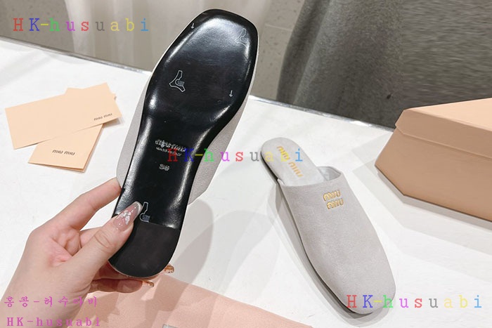 NEW 미우미우 신발 신상 MU 8977410