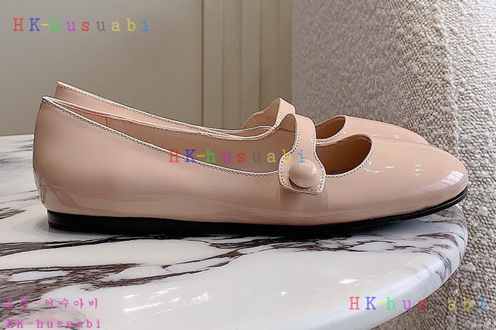 NEW 미우미우 신발 신상 MU 8944702
