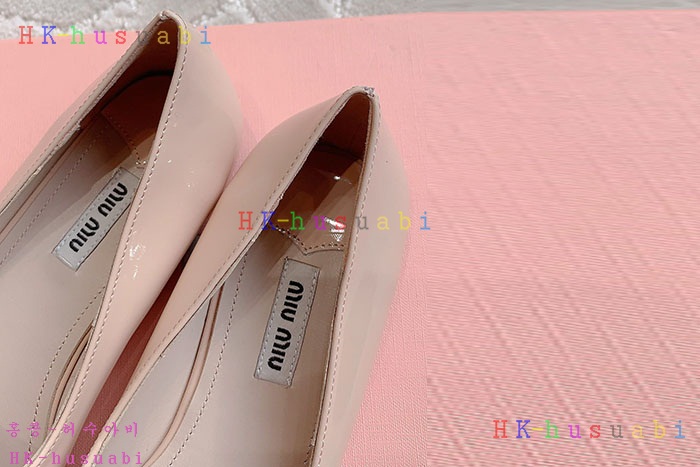 NEW 미우미우 신발 신상 MU 8944702