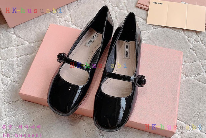 NEW 미우미우 신발 신상 MU 8944703