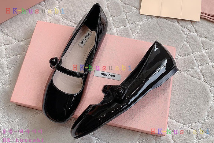 NEW 미우미우 신발 신상 MU 8944703