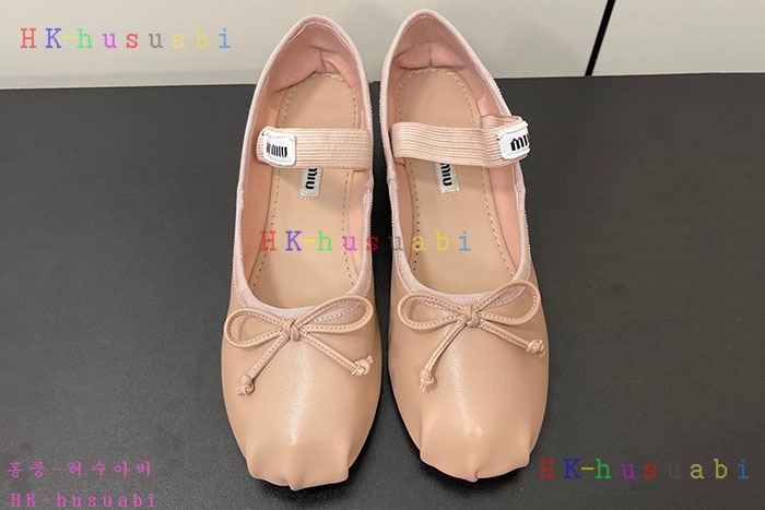 NEW 미우미우 신발 신상 MU 8250113