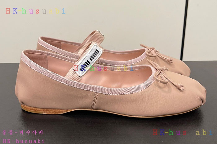 NEW 미우미우 신발 신상 MU 8250113