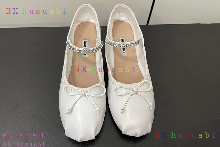 NEW 미우미우 신발 신상 MU 8250116