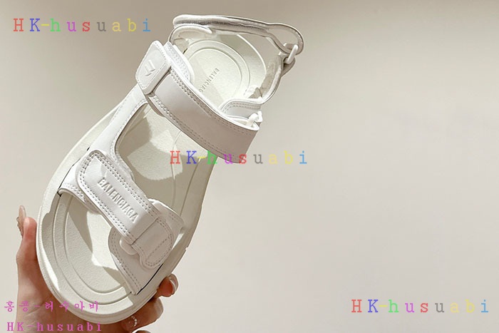 NEW 발렌시아가 신발 신상 B 3525011