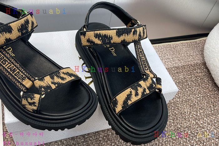 NEW 디올 신발 신상 DR 599514