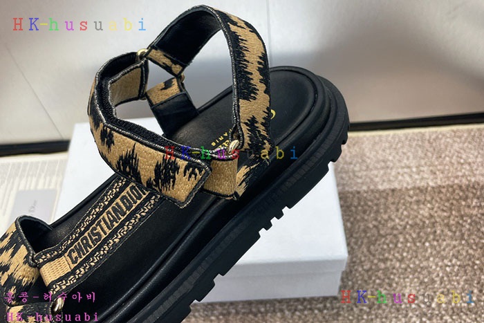 NEW 디올 신발 신상 DR 599514