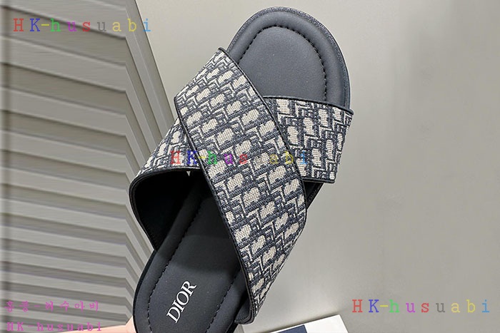 NEW 디올 신발 신상 DR 599526