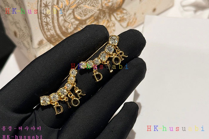 NEW 디올 귀걸이 신상 DR 6855250