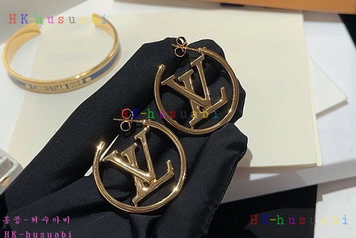 NEW 루이비통 귀걸이 신상 LV 955810