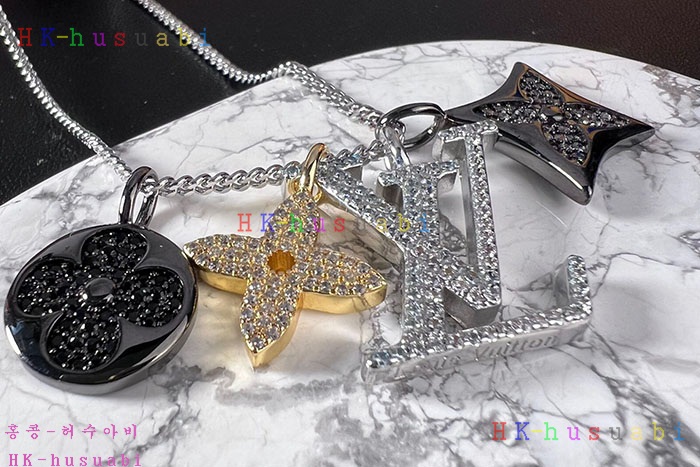 NEW 루이비통 목걸이 신상 LV 955812