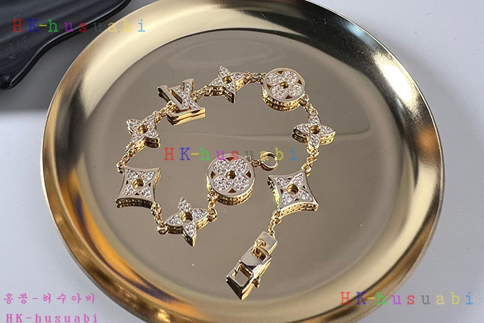NEW 루이비통 팔찌 신상 LV 955817
