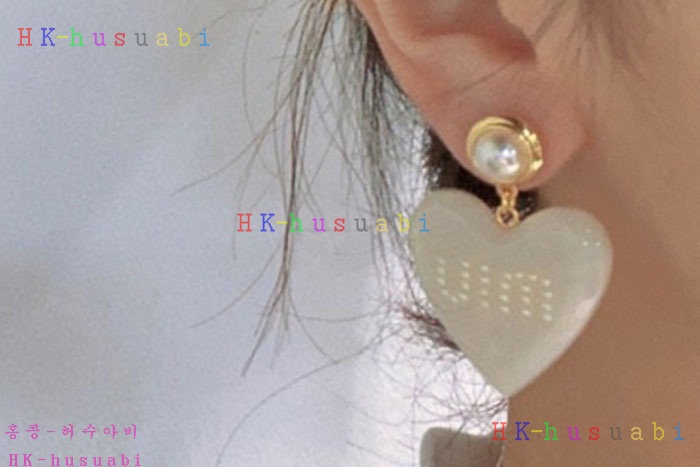 NEW 미우미우 귀걸이 신상 MU 258805