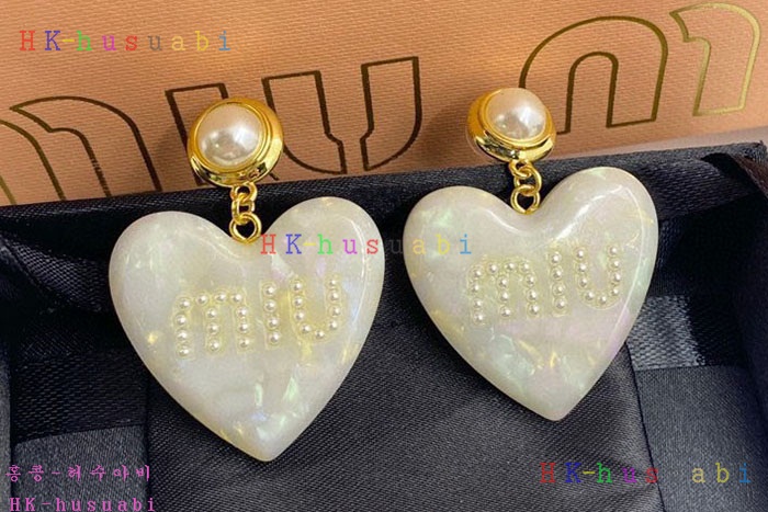NEW 미우미우 귀걸이 신상 MU 258805