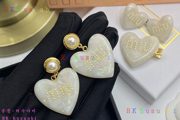 NEW 미우미우 귀걸이 신상 MU 258805